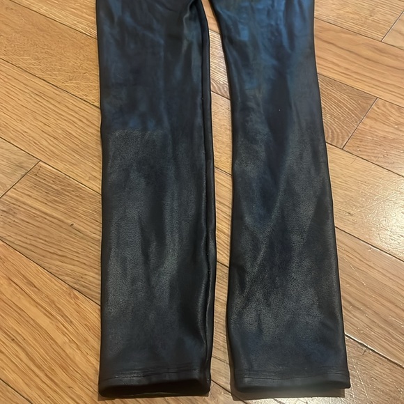 Spanx Black Faux Leather Leggings Size M EUC - Picture 6 of 8
